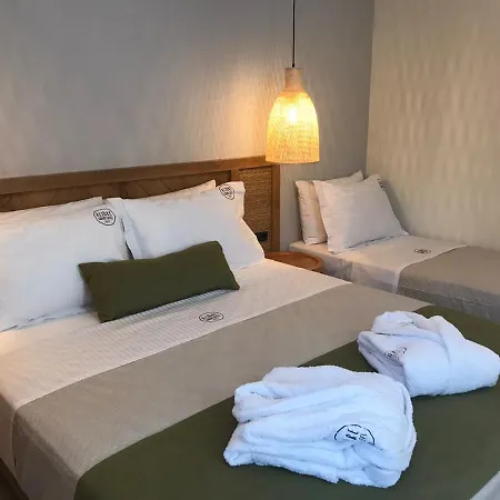 Azzure Luxury מלון