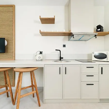 Azzure Luxury מלון