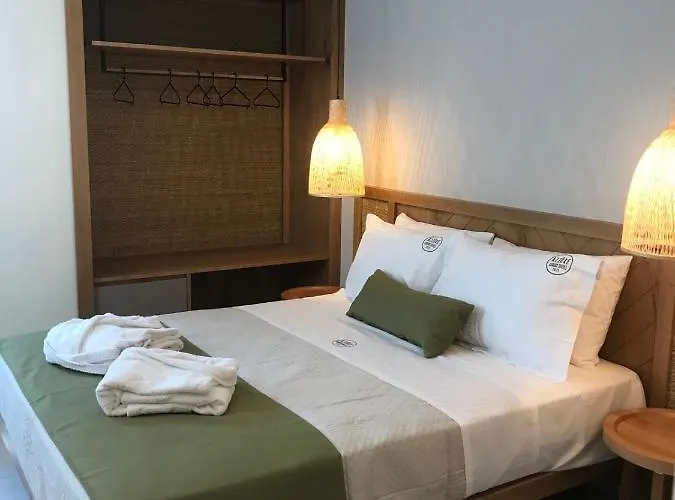 Azzure Luxury فندق بوتوس