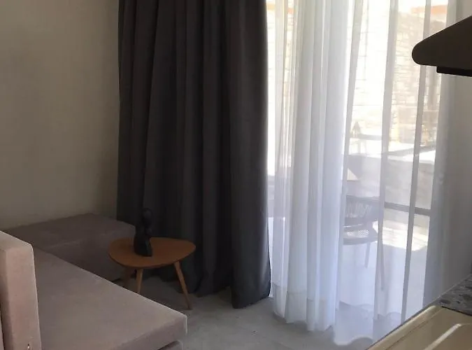 Azzure Luxury Otel Potos