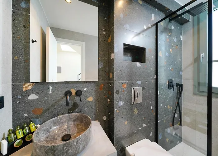 Azzure Luxury
