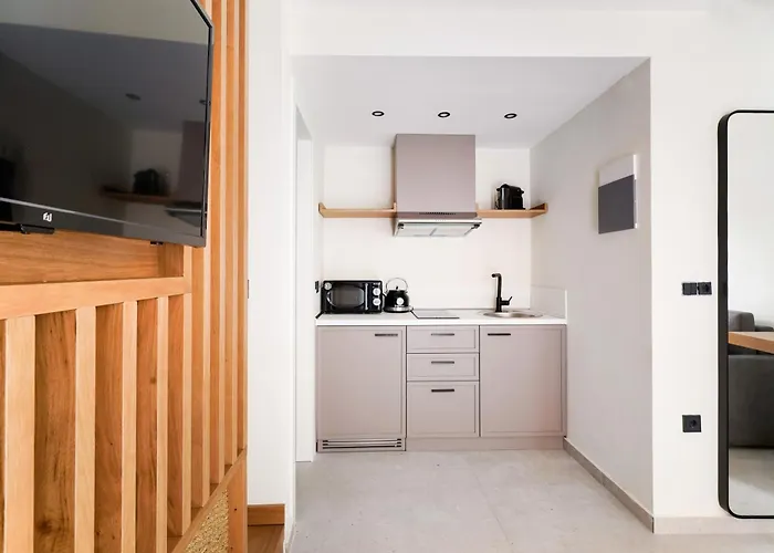 Azzure Luxury Otel *