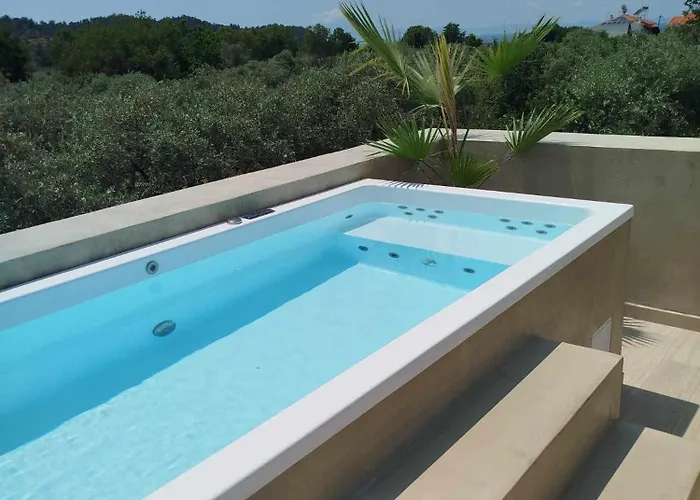 Azzure Luxury